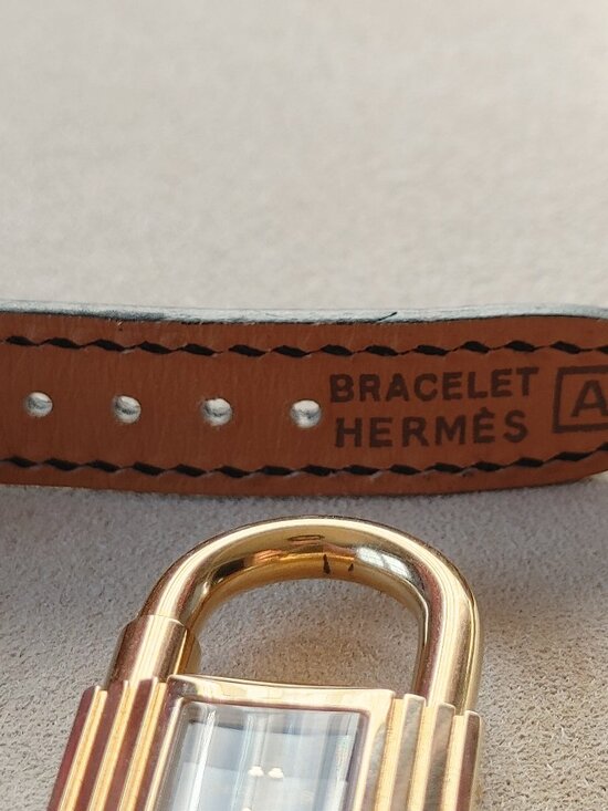 Hermes Kelly Padlock Watch Quartz 18k Yellow Gold Black Dial Leather Bracelet main image 15